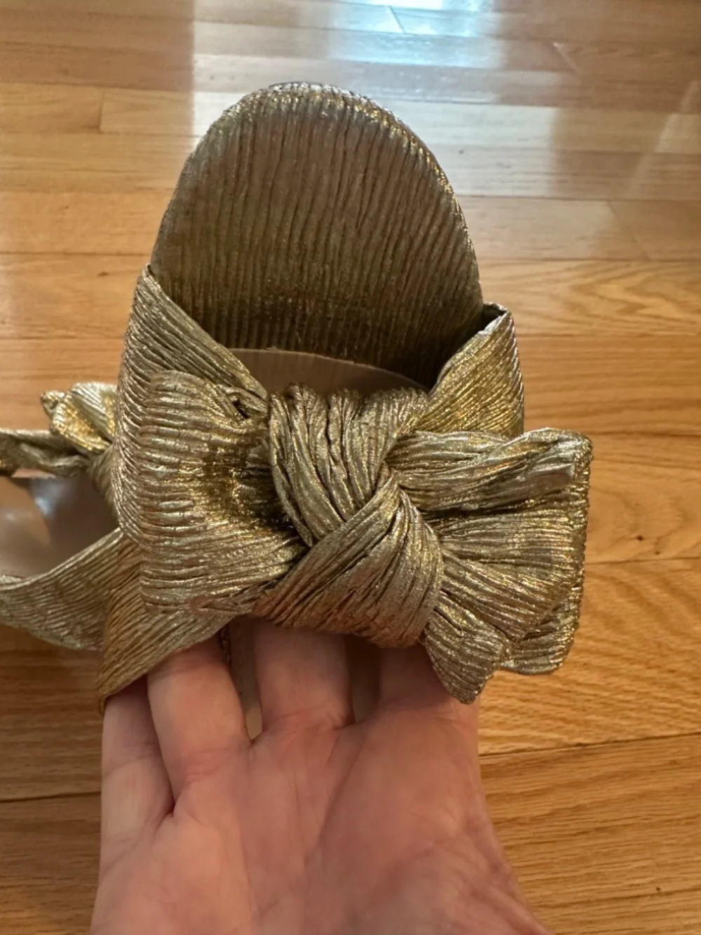 Lulu's Gold Slides size 8.5